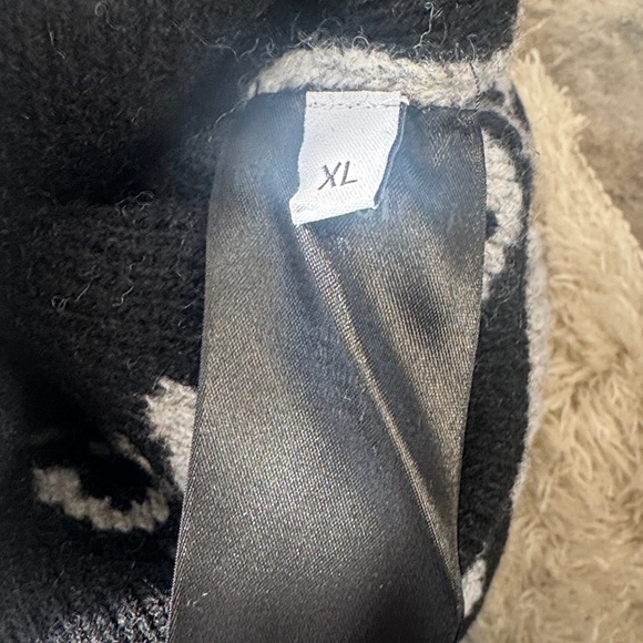 Balenciaga Charcoal Logo Knit Sweater ( 22” ptp) - Picture 6 of 6